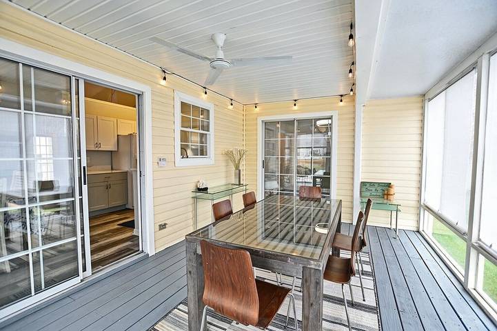 Vacation rental for 6 people, with pool and terrace in Delaware