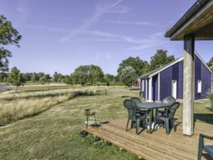 Location de vacances pour 6 personnes, avec terrasse et piscine à Saint-Gervais-d'Auvergne - 2