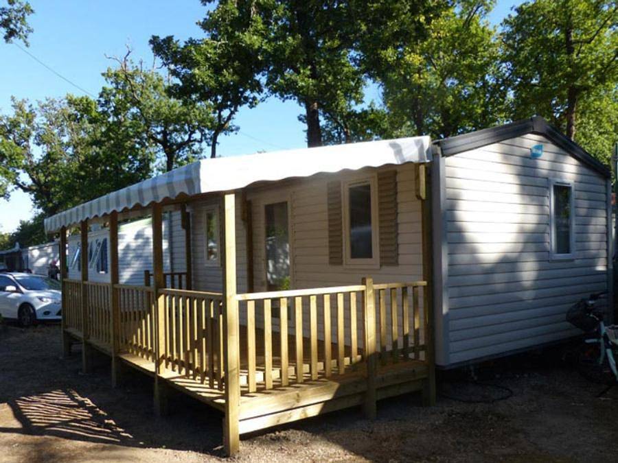 Flower Camping Les Loges - Mobilheim 6 personen - Standard 22-28m² - 2 Schlafzimmer - überdachte Terrasse + Tv in Meschers-sur-Gironde, Saintes und Umgebung