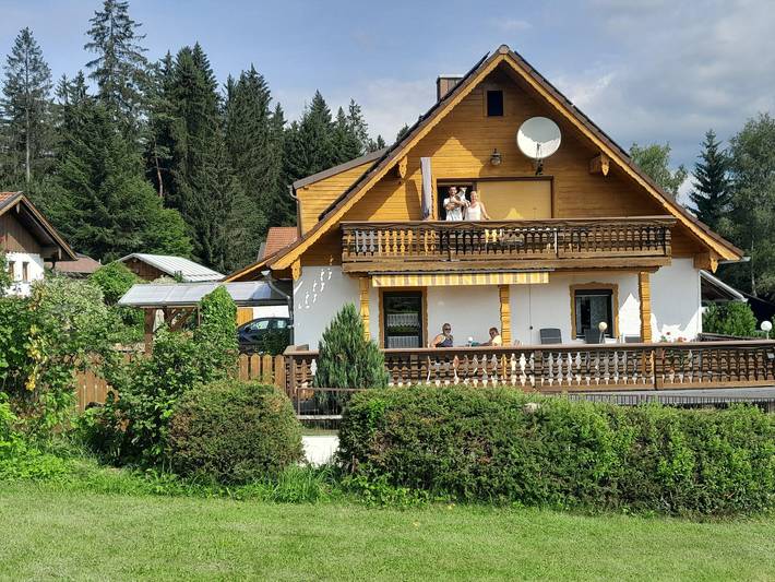 Hütte für 4 Personen, mit Terrasse und Garten in Sankt Oswald-Riedlhütte, Ostbayern