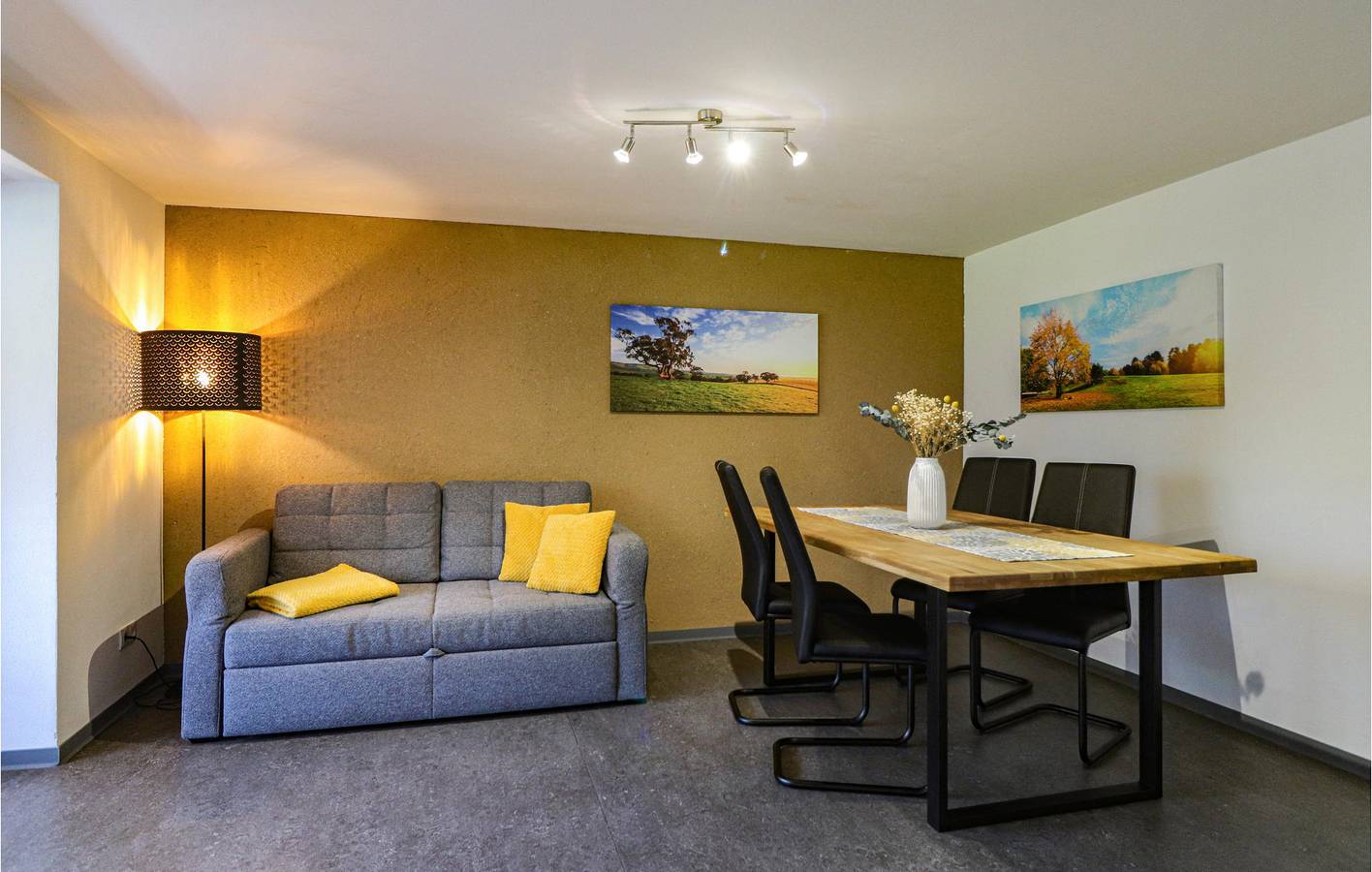 Ganze Ferienwohnung, Appartement mit Bergblick, WiFi und Parkplatz in Sonntag, Österreichische Alpen