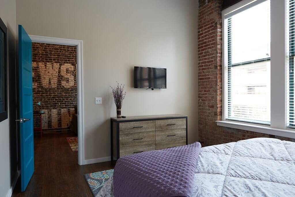 Ganze Wohnung, 1 Br Neu Renovierte Loft Downtown Kansas City In Historischem Gebäude in Kansas City, Missouri