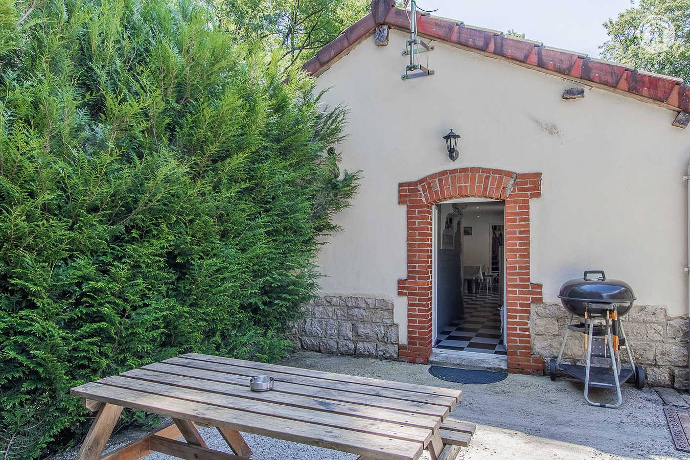 Casa de huéspedes para 4 personas con terraza in Frontenaud, Región de Louhans