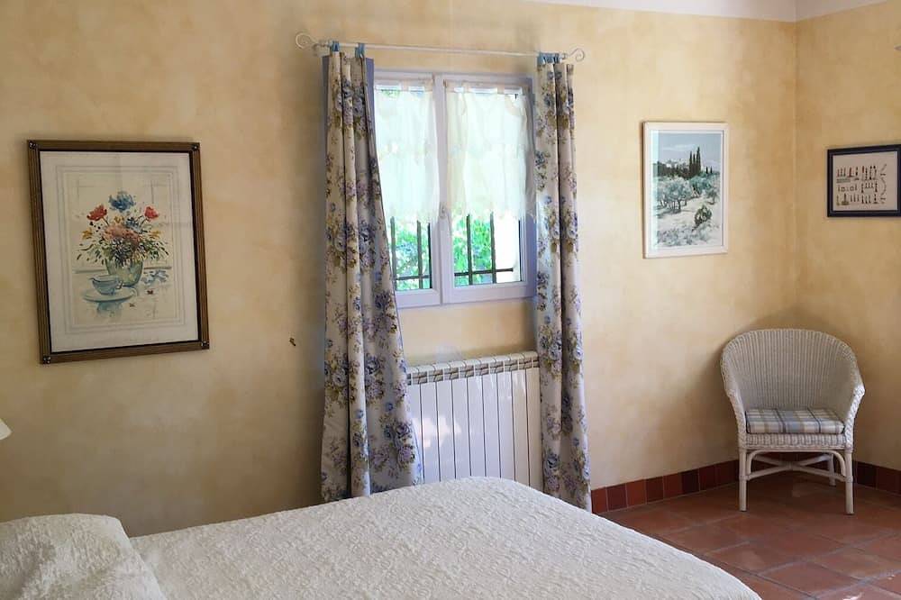 Your apartment in an exceptional villa in Frejus, Massif de l'Esterel