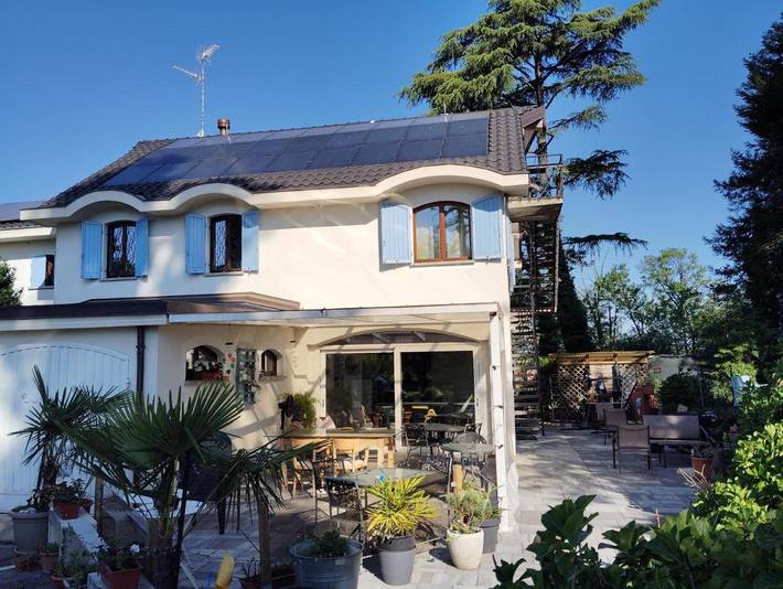 B&b per 3 persone, con Terrazza e Giardino nonché Piscina a Somma Lombardo