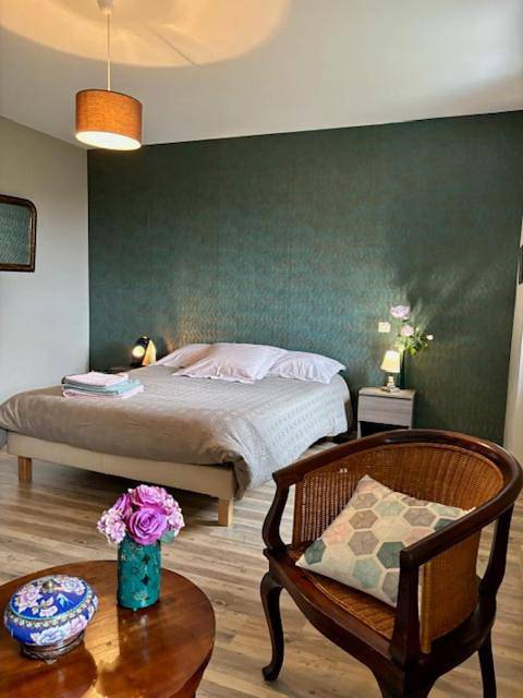 Location de vacances pour 10 personnes, avec jardin et vue à Salles-Curan - 3