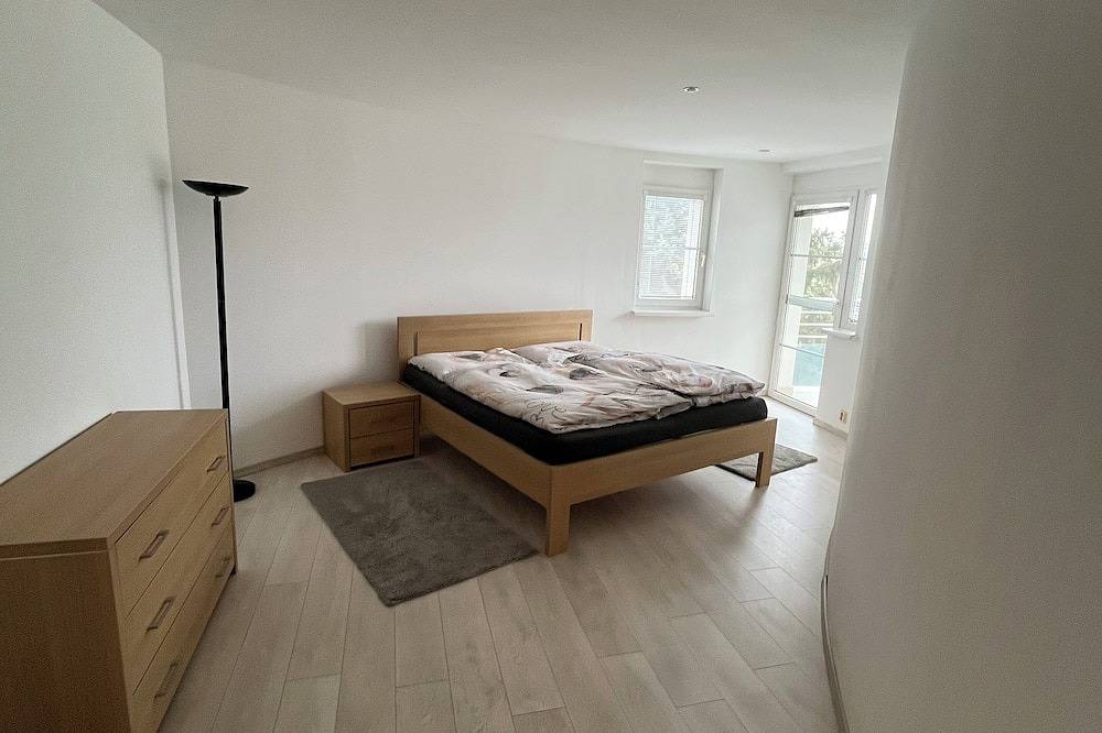 Ganze Wohnung, 3-bedroom apartment in charming Bratislava with Wifi, fitness room,free parking in Bratislava, Bratislava und Umgebung