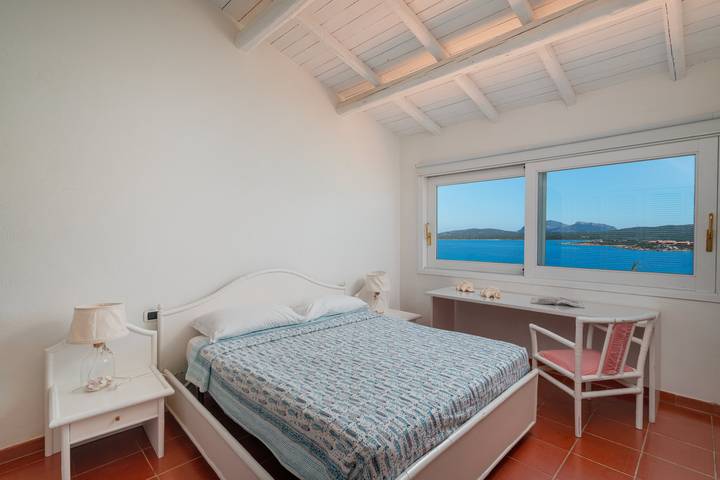 Gîte pour 6 personnes, avec terrasse à Porto Rotondo - 4