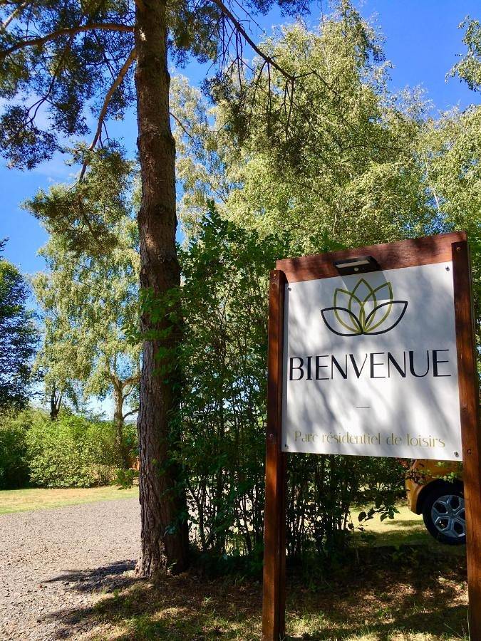 Hôtel pour 2 personnes avec terrasse in Aydat, Parc naturel régional des Volcans d'Auvergne