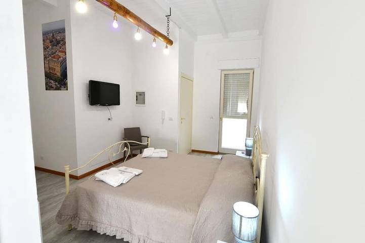 Maison de vacances pour 4 personnes, avec balcon et jacuzzi à Francavilla Fontana