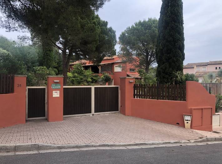 Villa pour 8 personnes, avec terrasse ainsi que jardin et piscine, animaux acceptés à La Londe-les-Maures - 3