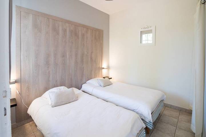 Gîte pour 4 personnes, avec terrasse et piscine, animaux acceptés à La Bastide-Clairence - 2