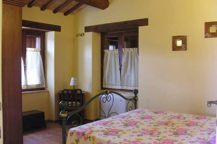 Wunderschöne Bauernhaus aus Stein, privatem Pool und Landschaft charakteristischen in Gualdo, Macerata Provinz