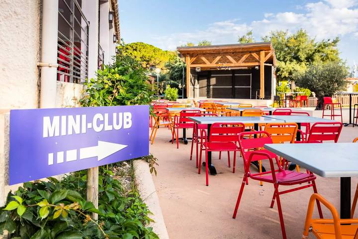 Camping für 4 Personen, mit Terrasse und Pool auf Korsika - 2