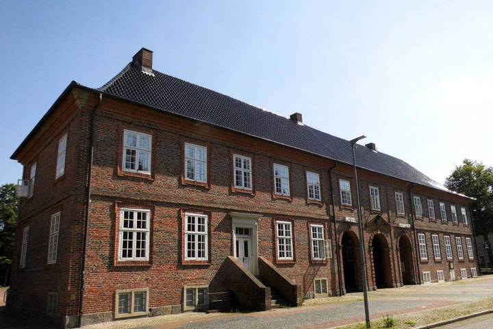 Hotel für 10 Personen, mit Terrasse und Garten in Rendsburg