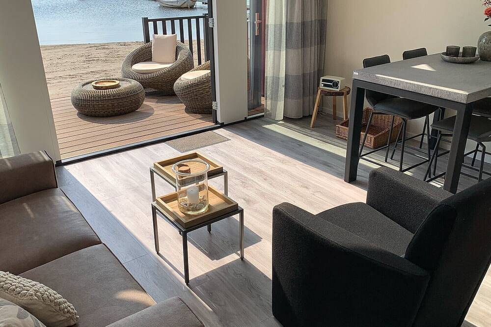 Gemütliche 4-Personen-Strandlodge in Friesland