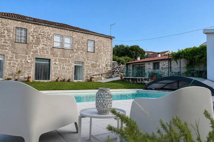 Casa de férias para 4 pessoas, com vista e jardim e ainda piscina em Trancoso (Portugal)
