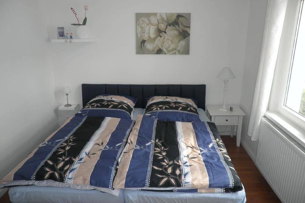 Exclusive Ferienwohnung (3 Zimmer, 85 qm) in ruhiger Lage, nur 50m zum Strand! in Seebad Heringsdorf, Heringsdorf
