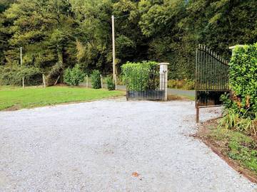 Gîte pour 2 personnes, avec terrasse et jardin dans Marmouillé