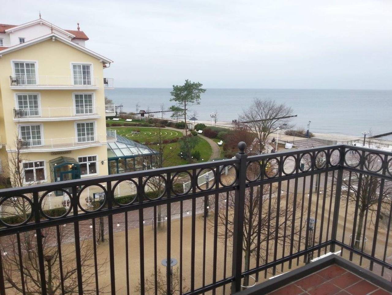 Ganze Ferienwohnung, Appartementhaus Atlantik - 3- Raum- Appartement - Seeblick in Ostseebad Kühlungsborn, Kühlungsborn