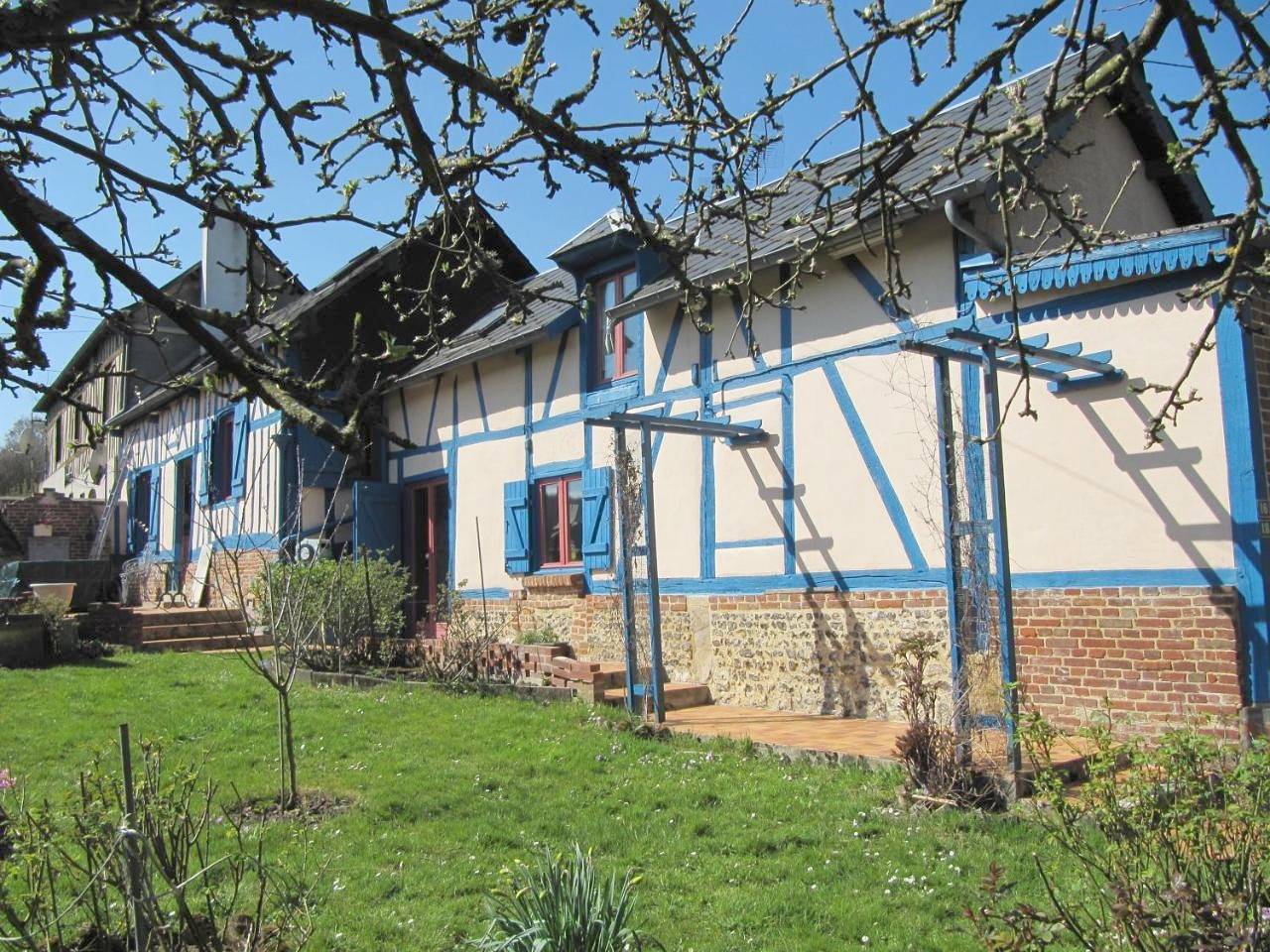 La Roseraie du Prieure in Rosay-sur-Lieure, Région de Les Andelys
