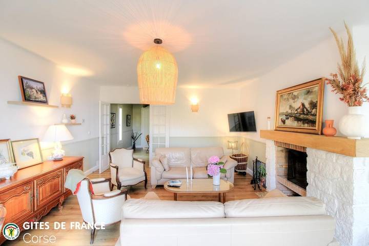 Gîte pour 6 personnes, avec Terrasse et Jardin à Appietto - 3