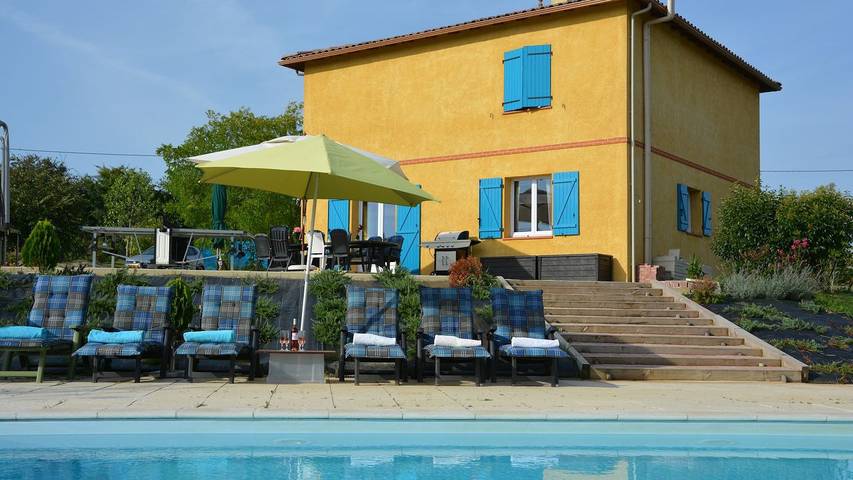 Cottage pour 10 personnes, avec jardin ainsi que terrasse et piscine, animaux acceptés à Piquecos