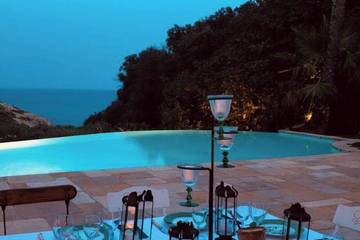Villa pour 10 personnes, avec jardin dans Cap Bénat