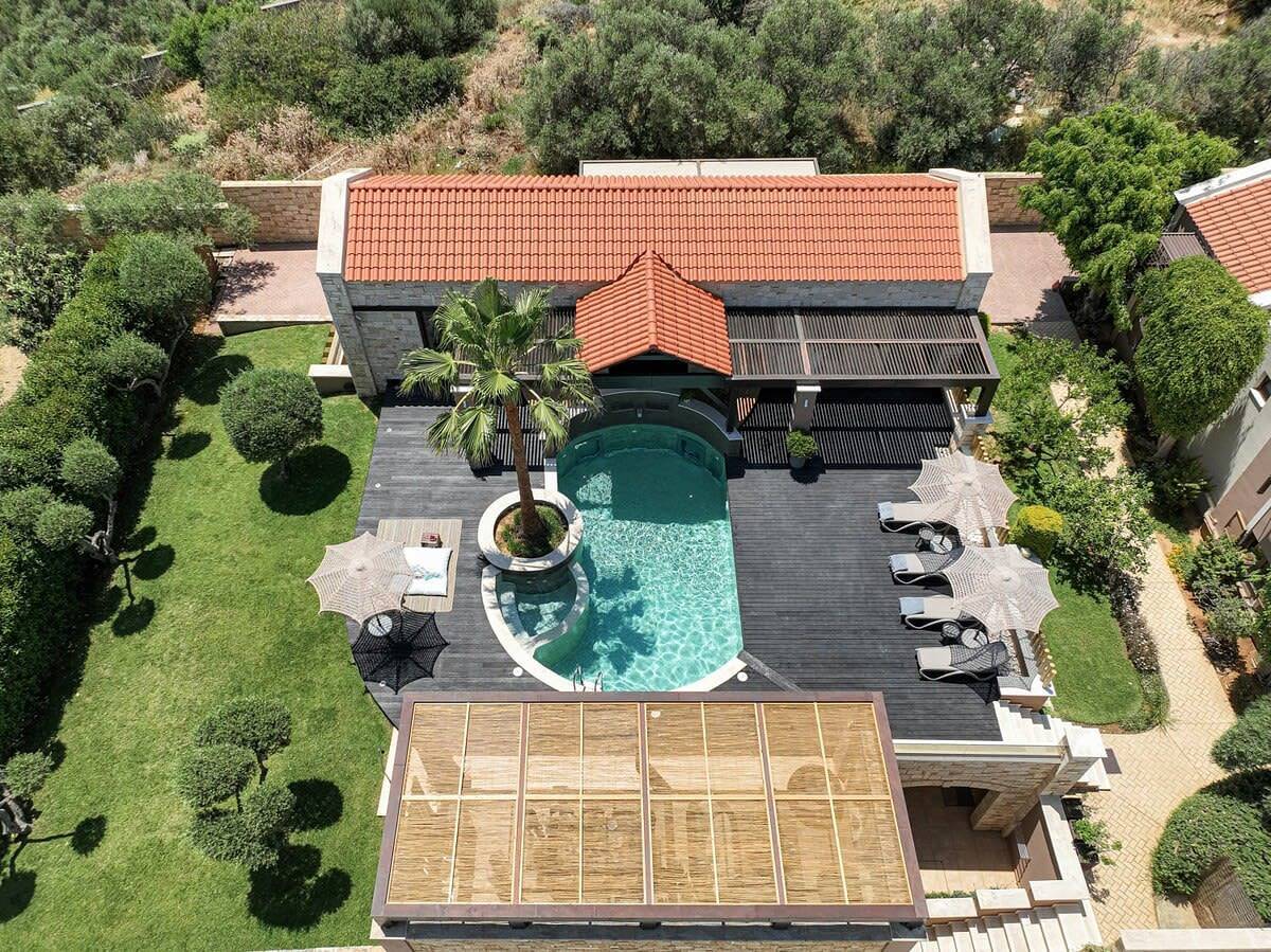 Villa Peacock with Spa Facilities in Région de la Canée