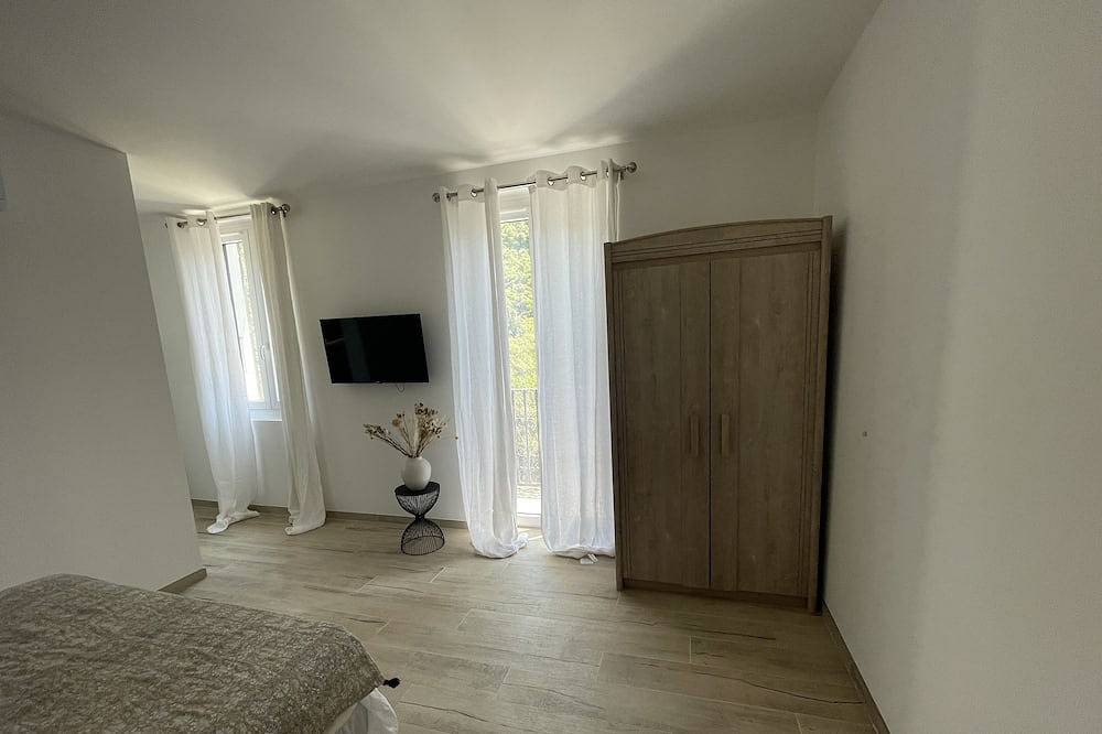 Chambre à louer in Guitera-les-Bains, Parc naturel régional de Corse