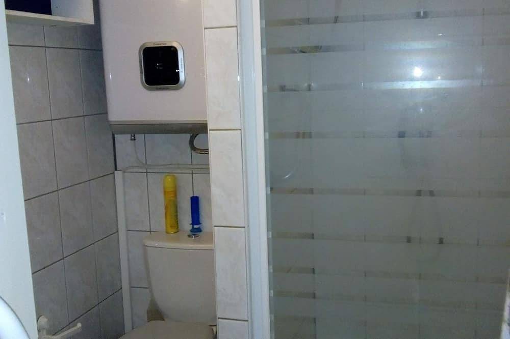 Appartement entier, Appartement 2 pièces proche de Strasbourg (15mn du centre en tram) in Hœnheim, Région de Strasbourg
