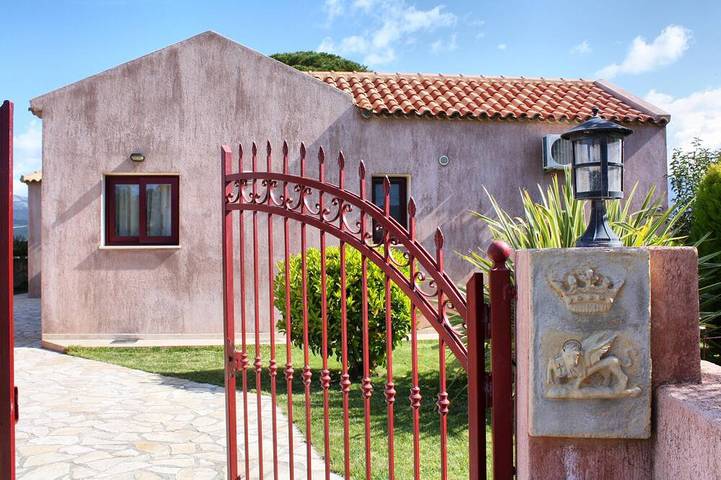 Gîte pour 4 personnes, avec Terrasse et Jardin