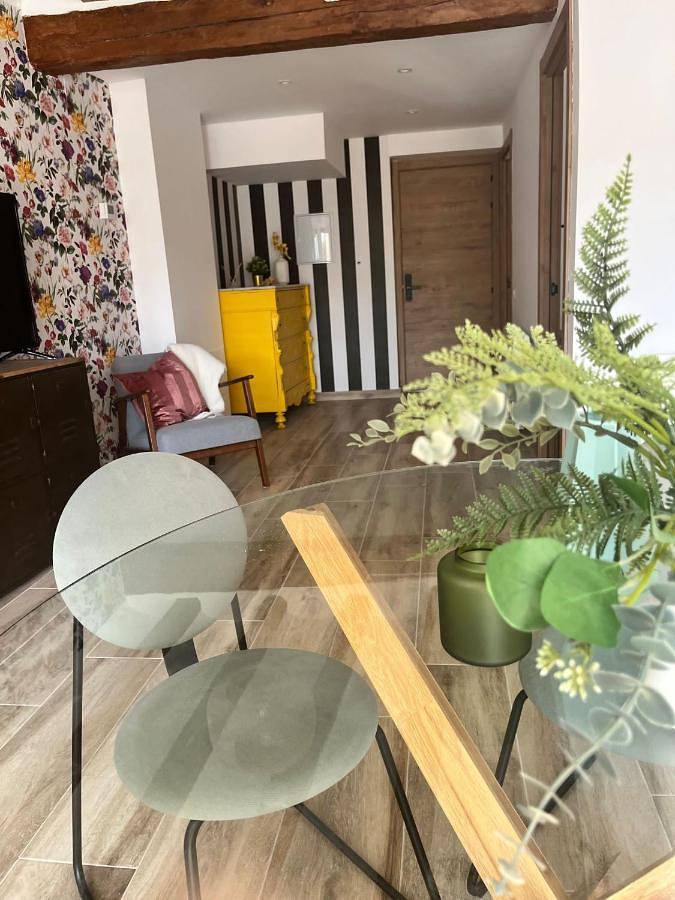 Casa rural para 8 personas, con piscina y terraza además de vistas y jardín en Tierras del Ebro - 4