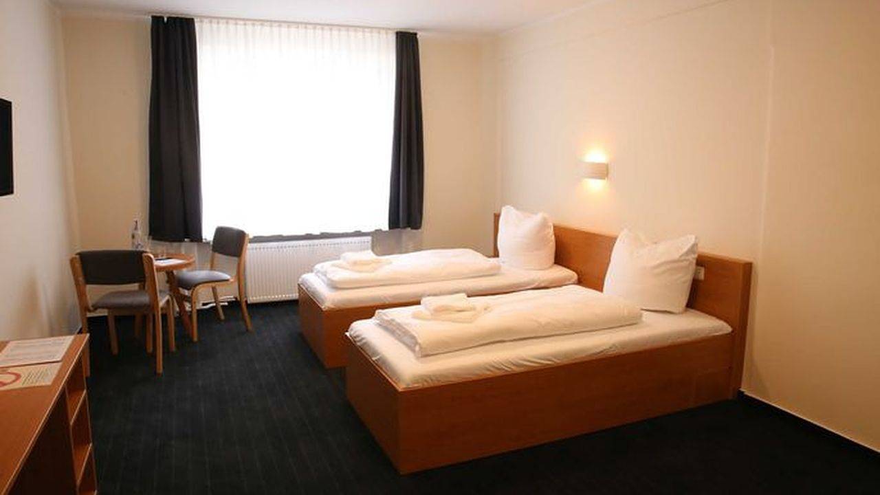 Doppelzimmer für 2 Personen (30 m²) in Magdeburg in Magdeburg, Elbe-Börde-Heide