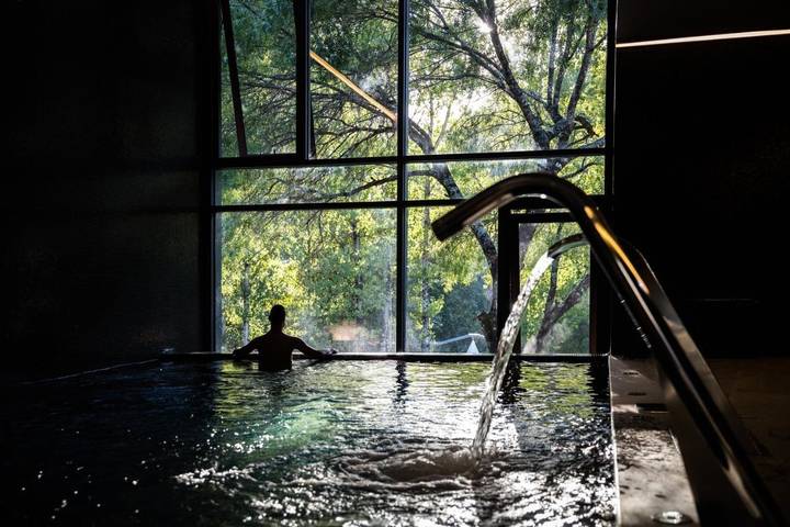 Bungalow para 6 pessoas, com sauna e piscina e ainda jacuzzi and jardim em 