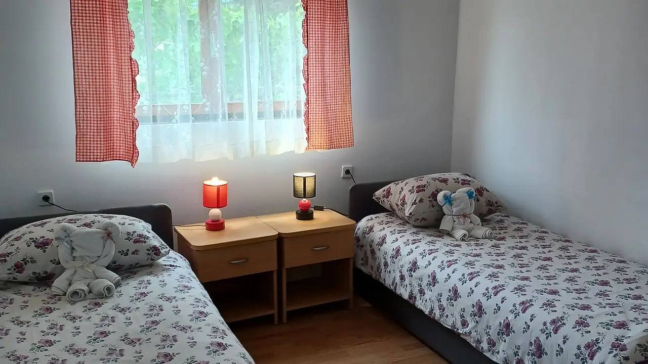 Ferienhaus für 8 Personen (108 m²) in Donji Dolac in Donji Dolac, Dalmatinisches Zagora