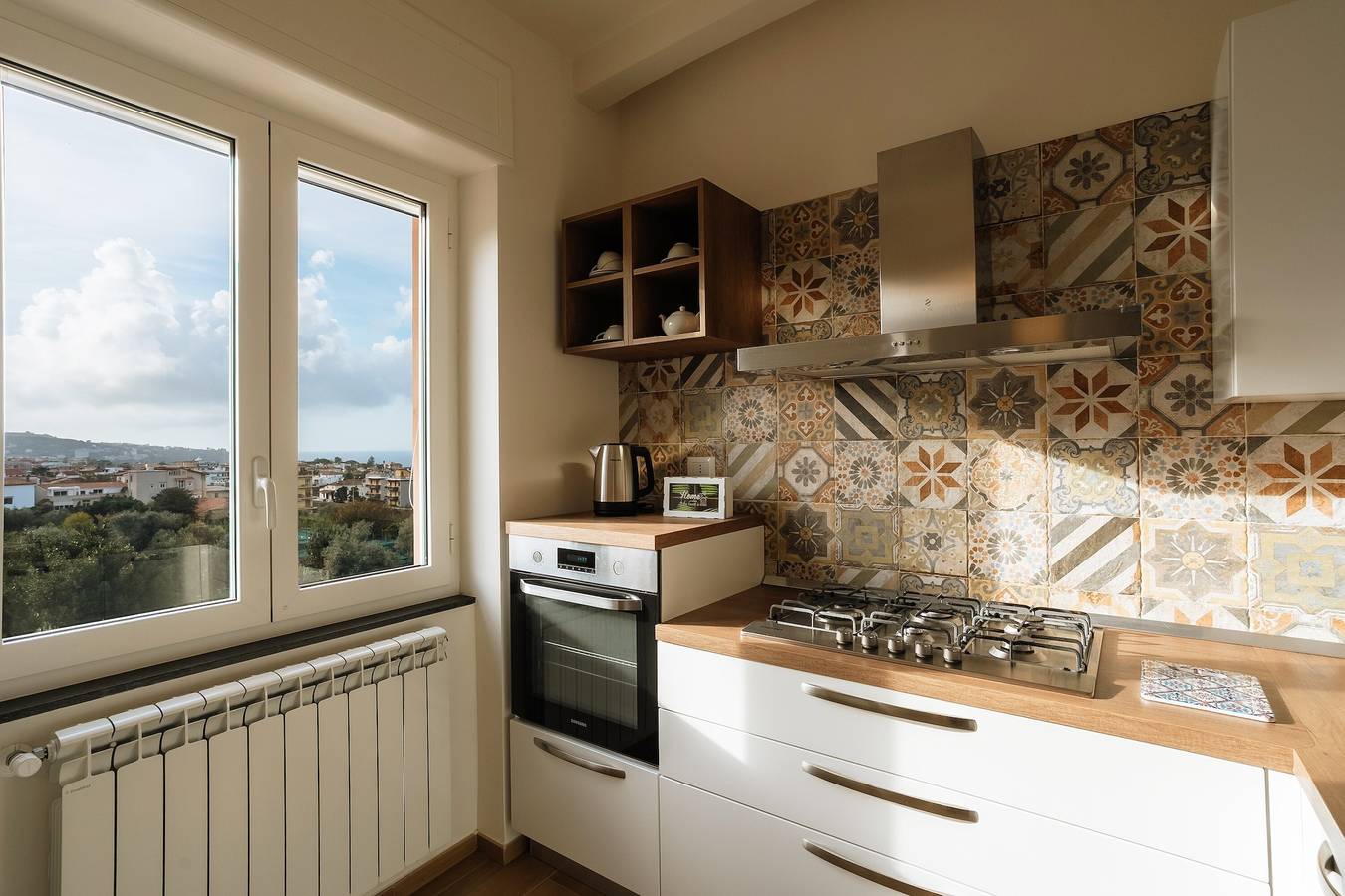 Sunset View House with Sea View, Wi-Fi and Air Conditioning in Sant'Agnello, Naples Province