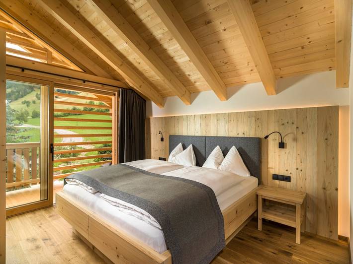 Ferienwohnung für 4 Personen, mit Balkon und Whirlpool sowie Garten und Sauna am Pragser Wildsee - 3