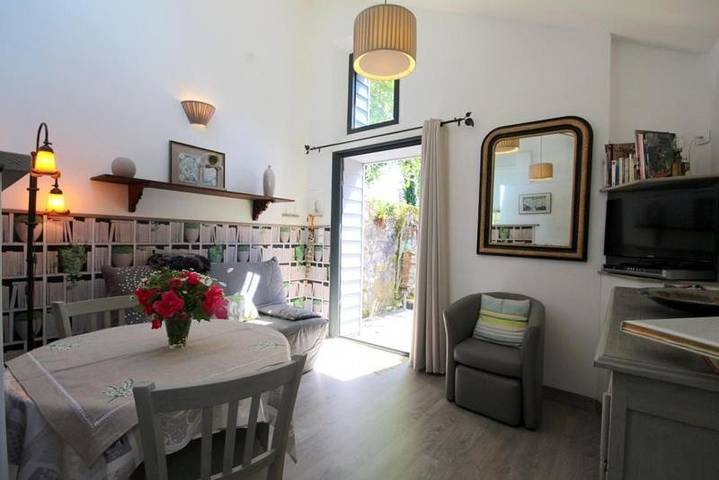 Location de vacances pour 2 personnes, avec Terrasse ainsi que Jardin et Vue à Nonant - 4