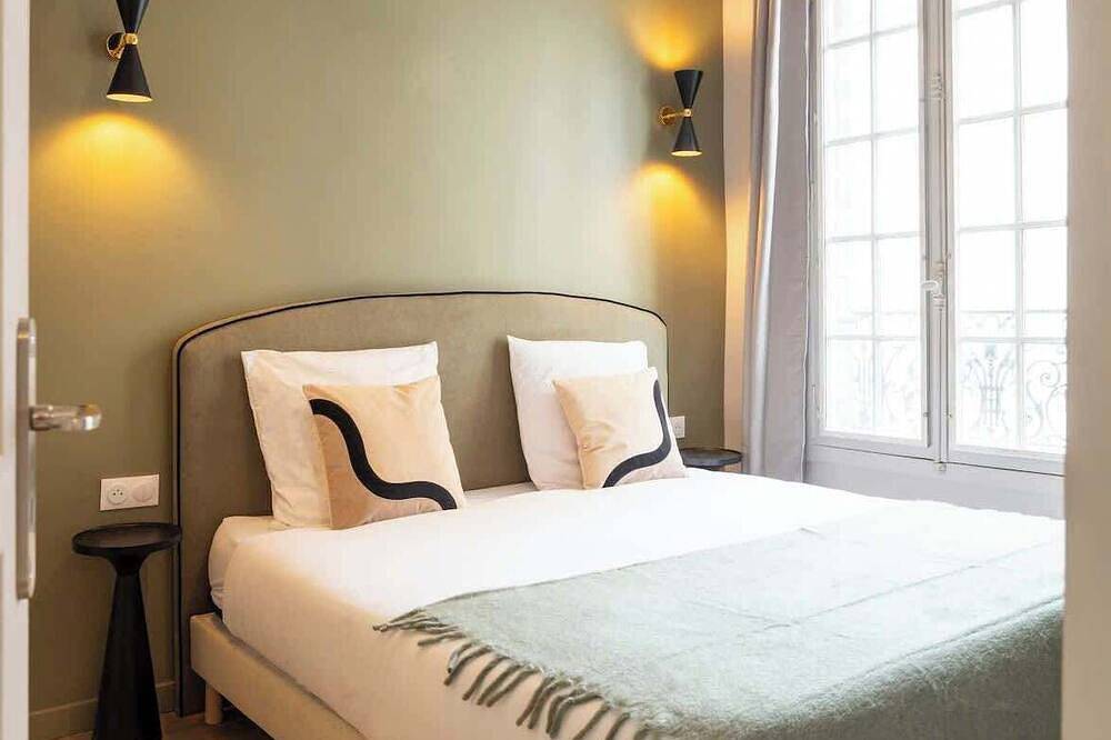 Entire apartment, Simonnot 6 Summary:<br>C in Le Pré-Saint-Gervais, Seine-Saint-Denis