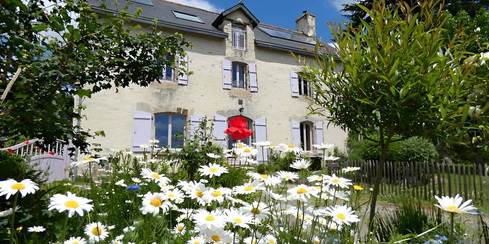Cottage pour 2 personnes, avec jardin à Sérent