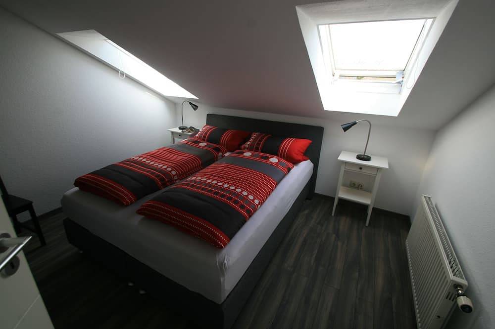 Ganze Wohnung, 4****Fewo, ruhige Lage direkt über St Goar, dem Rhein und gegenüber der Loreley in Sankt Goar, Mittelrhein