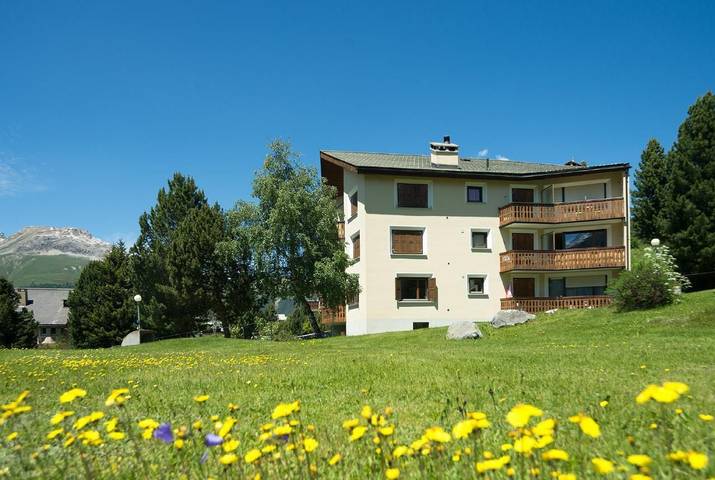 Ferienwohnung für 2 Personen, mit Garten und Balkon in Pontresina - 2
