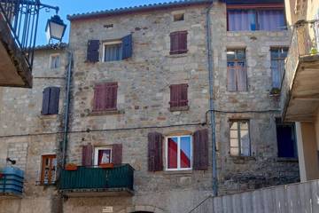 Gîte pour 4 personnes, avec balcon, animaux acceptés dans Largentière