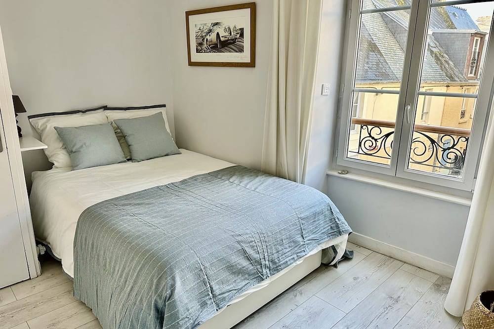 Cosy village house with home cinema in Saint-Benoît-de-l'Aure, Bayeux region