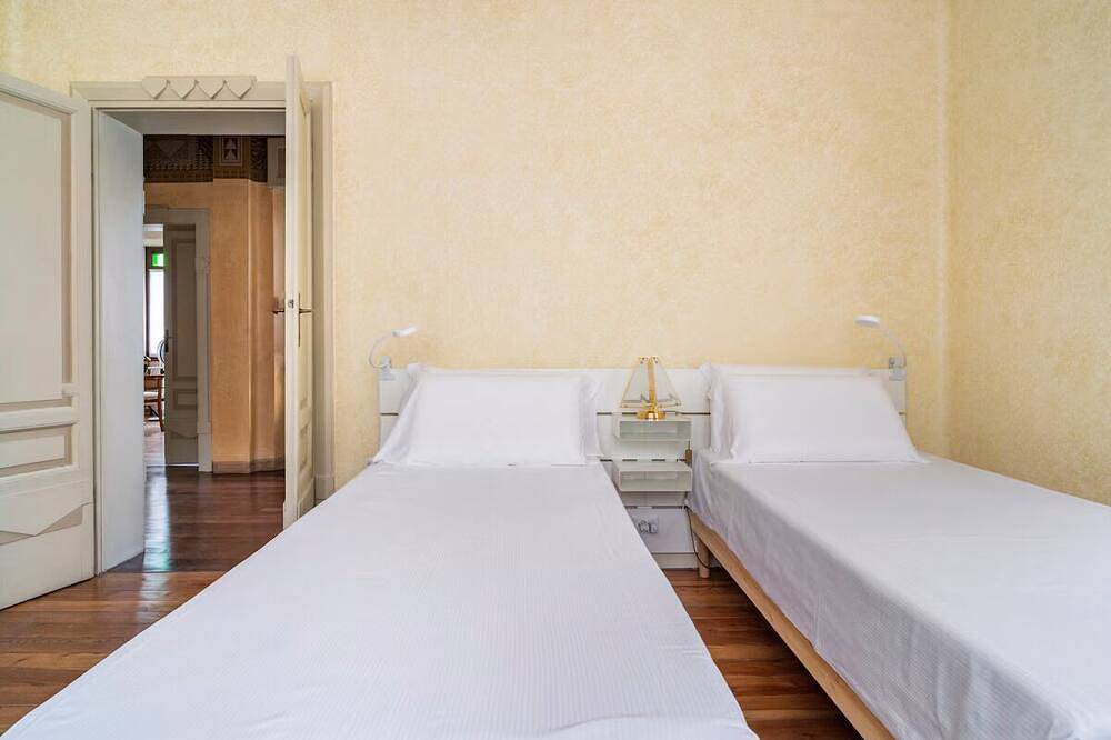 Villa Cecilia - luxurious and elegant liberty lakefront villa in Sulzano, Catena Bresciana Occidentale