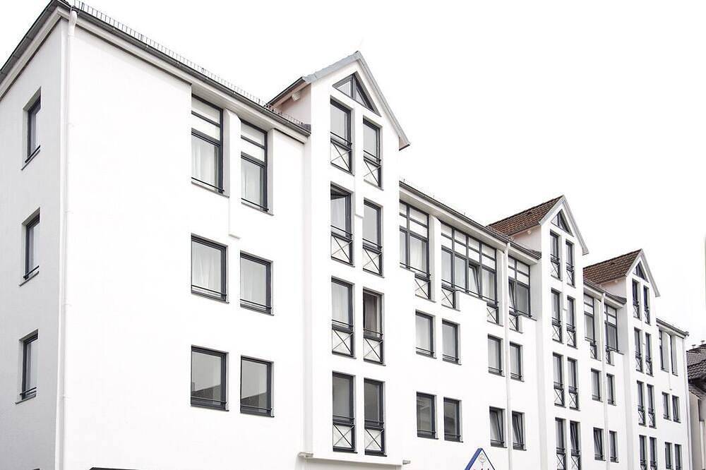 Ganze Wohnung, Serviced Superior Apartment inkl. kostenloses Wlan, kostenloses Parken und zweiwöchentliche Reinigung in Langen, Landkreis Offenbach