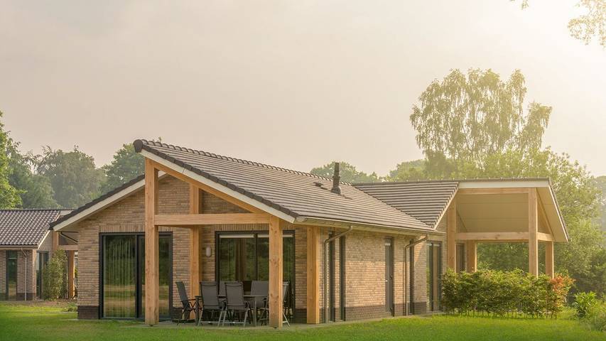 Maison de vacances pour 6 personnes, avec jardin ainsi que piscine et vue sur le lac, animaux acceptés dans Veluwe