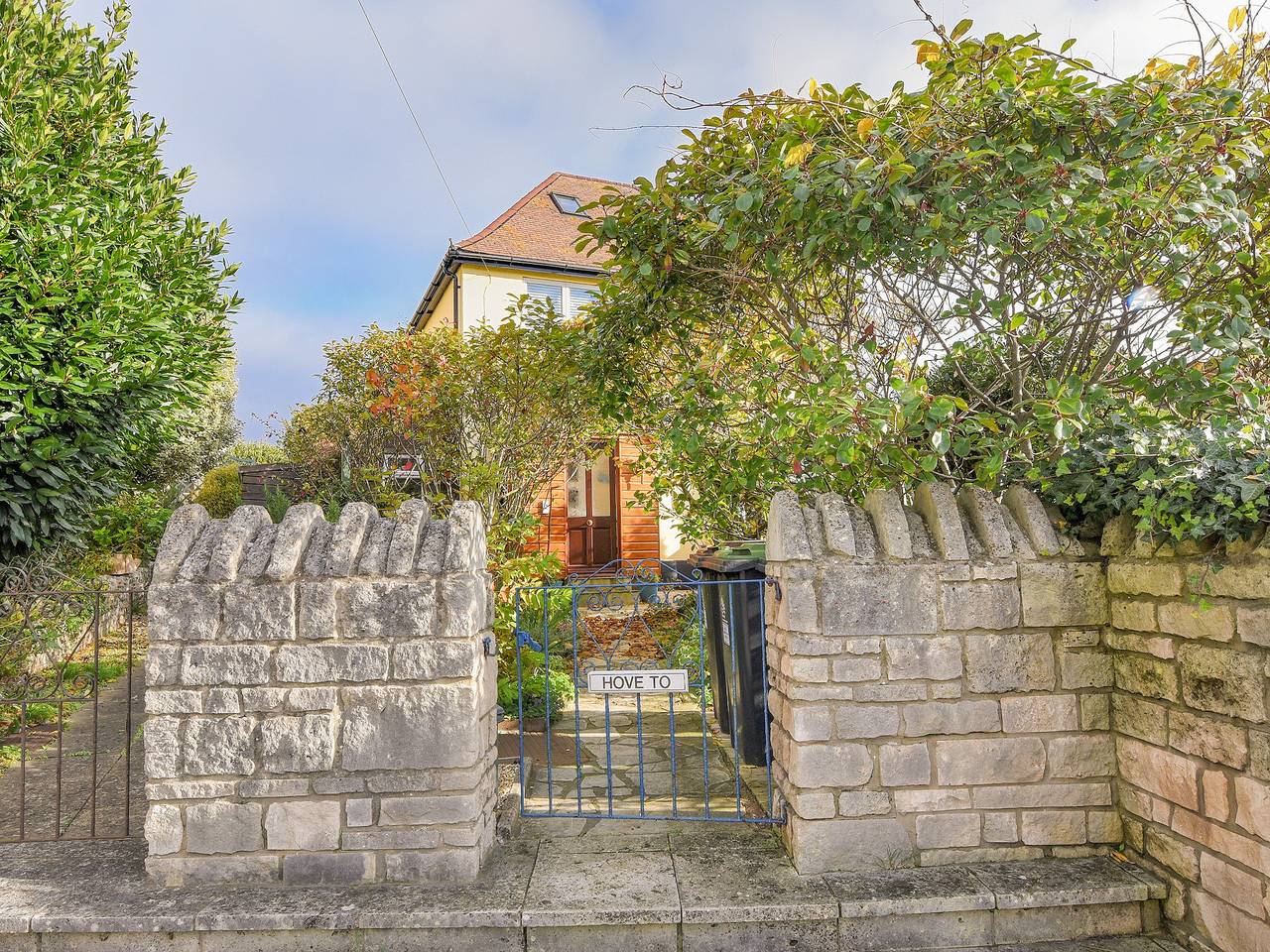 Hove To in Lyme Regis, Dorset