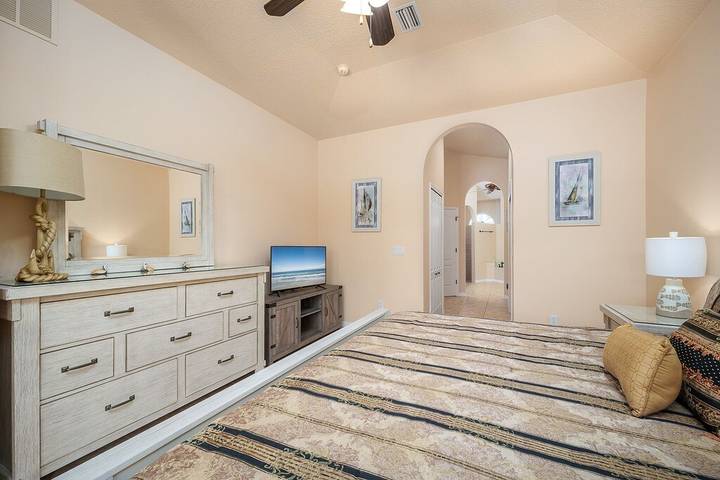 Vacation rental for 6 people, with pool and terrace as well as hot tub, with pets in Palm Coast